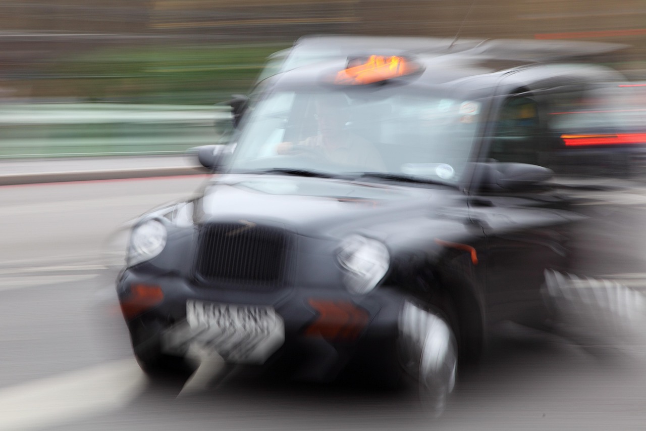 鄭州車(chē)輛限牌最新動(dòng)態(tài)，政策調整引發(fā)市場(chǎng)反應