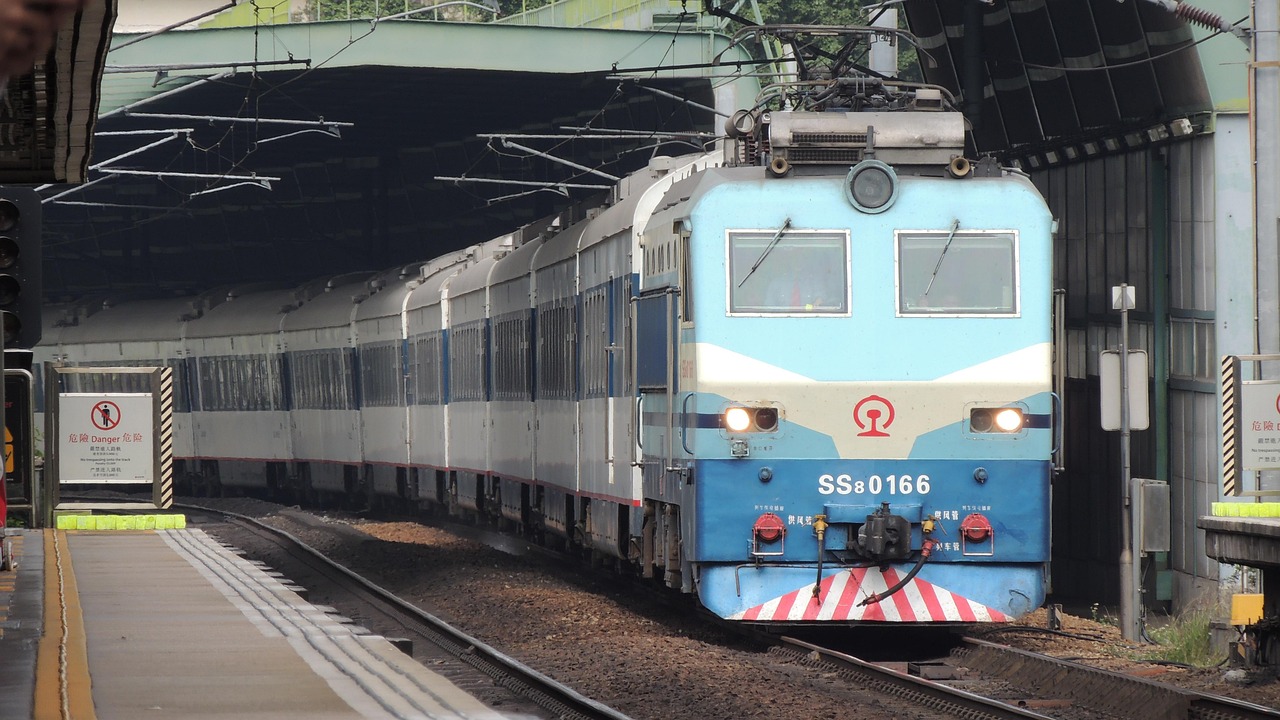 五菱燃油觀(guān)光車(chē)最新款，現代都市便捷與舒適的探索之旅