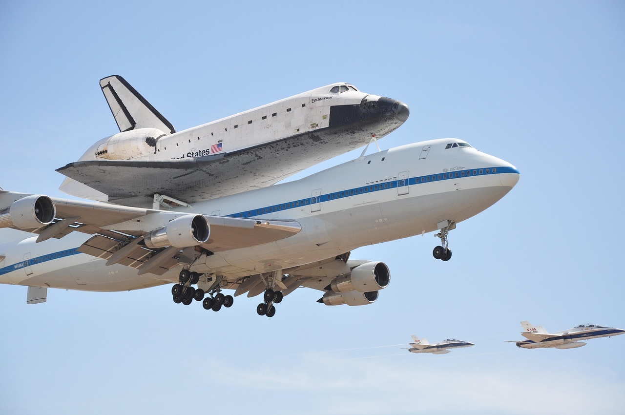 探索航空技術(shù)革新，最新飛機與未來(lái)展望